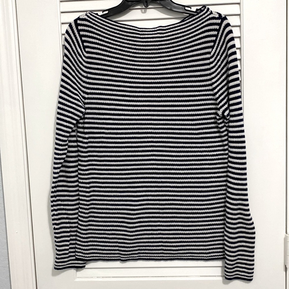 Long sleeve knit